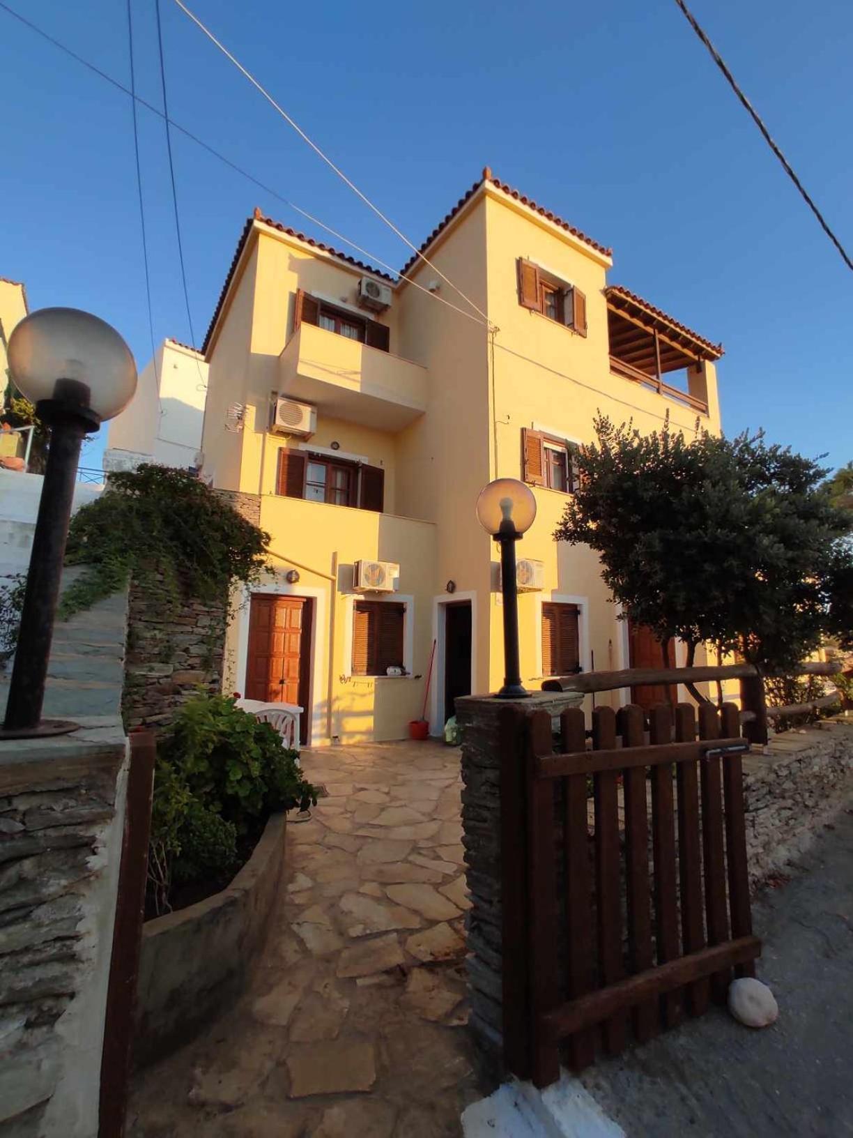 Politis Sudios Apartment Баци Екстериор снимка