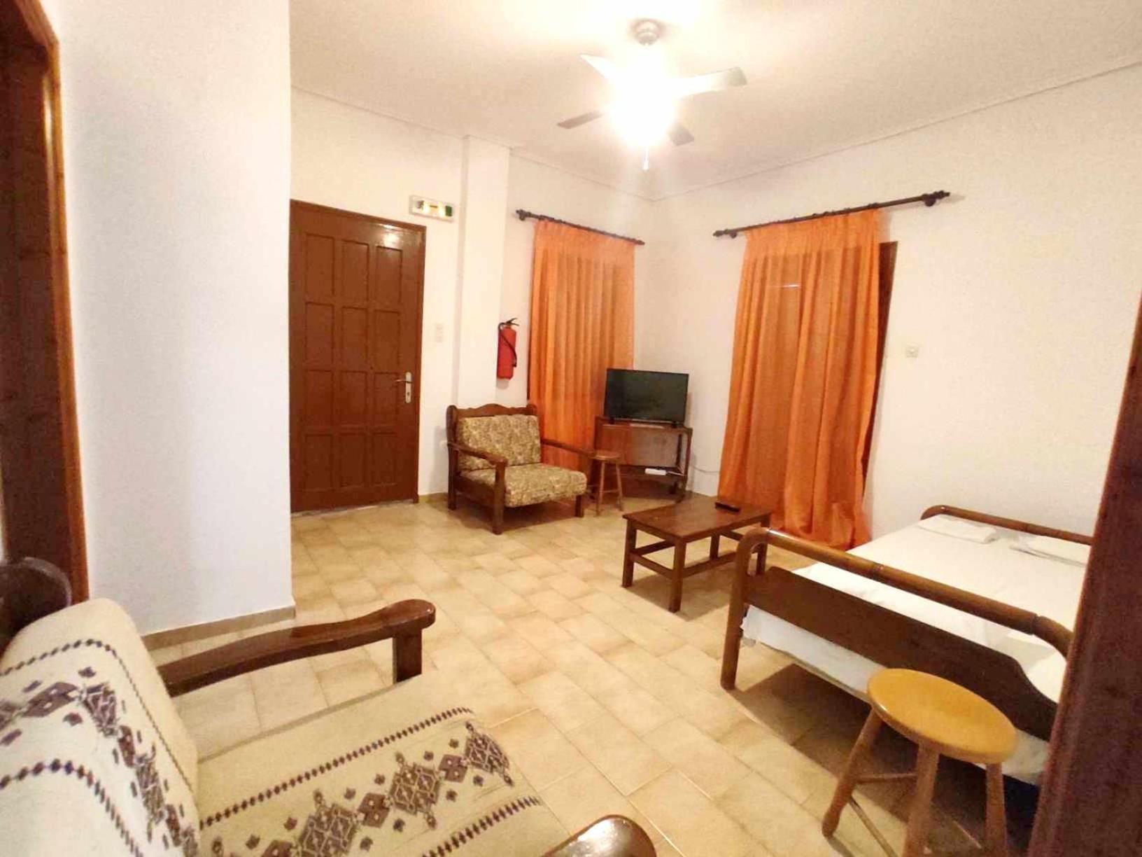 Politis Sudios Apartment Баци Екстериор снимка